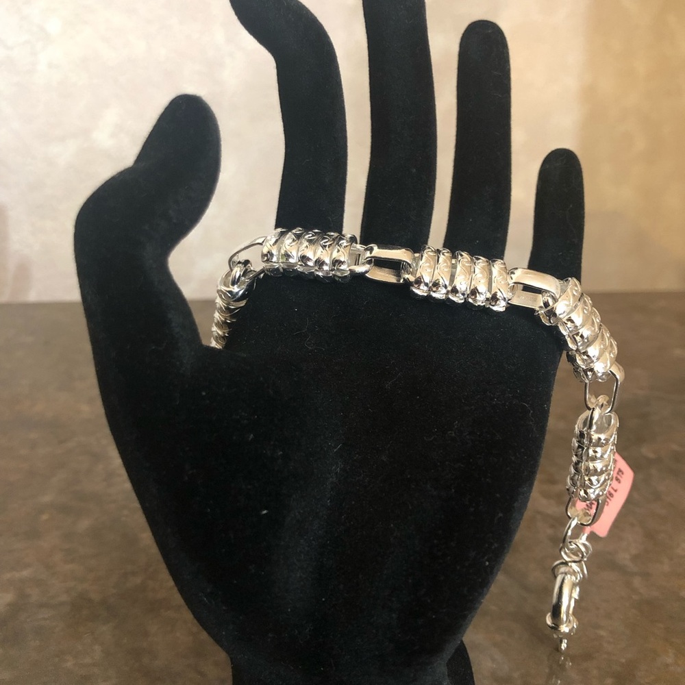 Beautiful Stainless Steel Bracelet - Picture 4 of 4